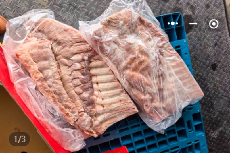 冷冻猪腹肉（带皮带骨）